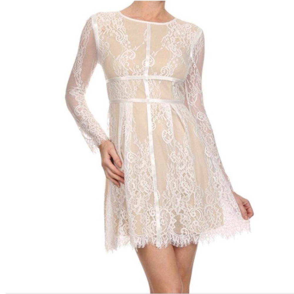 Banjul Lace and Nude dress small
